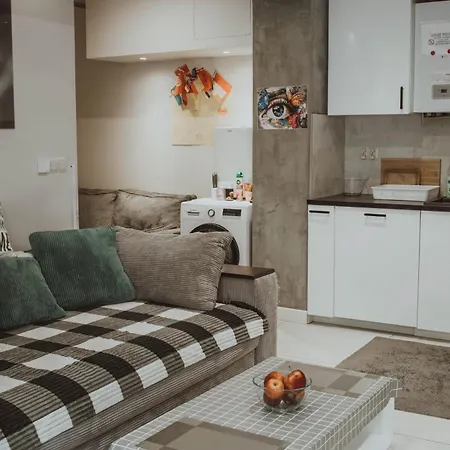 דירה Grand Comfort 3 Bedroom, 3 Bathroom, Ground Floor&fresh Air *