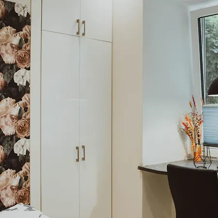 דירה Grand Comfort 3 Bedroom, 3 Bathroom, Ground Floor&fresh Air קרקוב