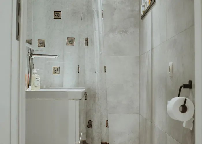 Grand Comfort 3 Bedroom, 3 Bathroom, Ground Floor&fresh Air