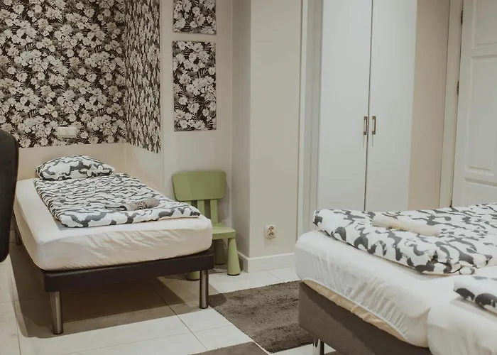 Grand Comfort 3 Bedroom, 3 Bathroom, Ground Floor&fresh Air Apartamento *