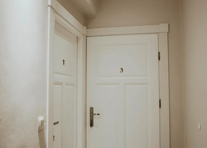 Grand Comfort 3 Bedroom, 3 Bathroom, Ground Floor&fresh Air Lejlighed *