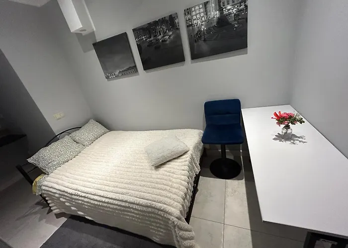 Grand Comfort 3 Bedroom, 3 Bathroom, Ground Floor&fresh Air Lejlighed Kraków