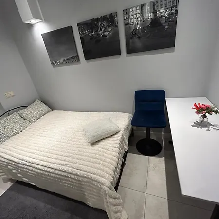 Grand Comfort 3 Bedroom, 3 Bathroom, Ground Floor&fresh Air クラクフ